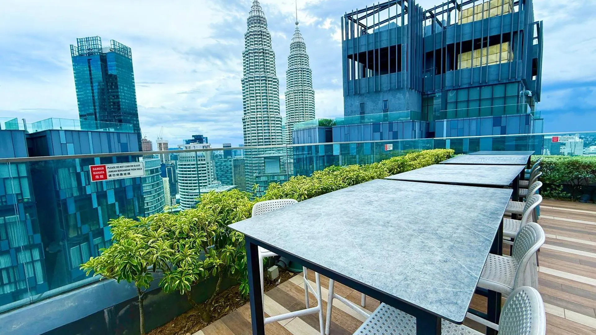 Hotel Star Suites Klcc By Flixses Kuala Lumpur